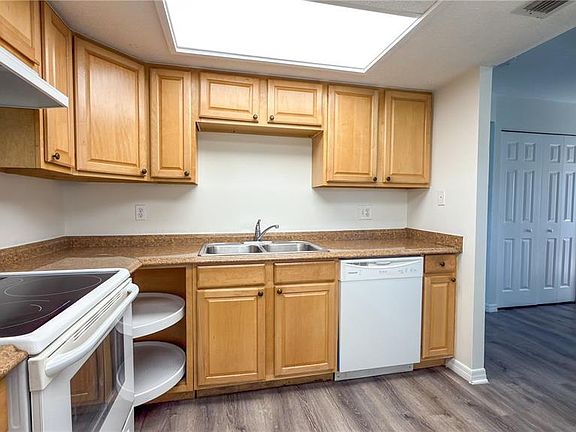 5th image of 3500 Beneva Rd Unit 306