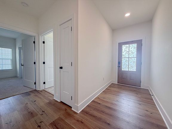 2nd image of 1426 Westbrook Cir
