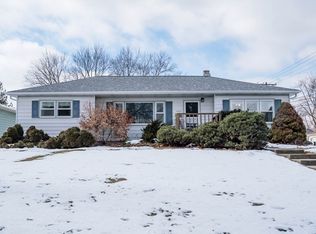 3603 Hillside Dr, Cedar Falls, IA 50613