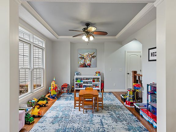 3rd image of 5074 Brittany Ct
