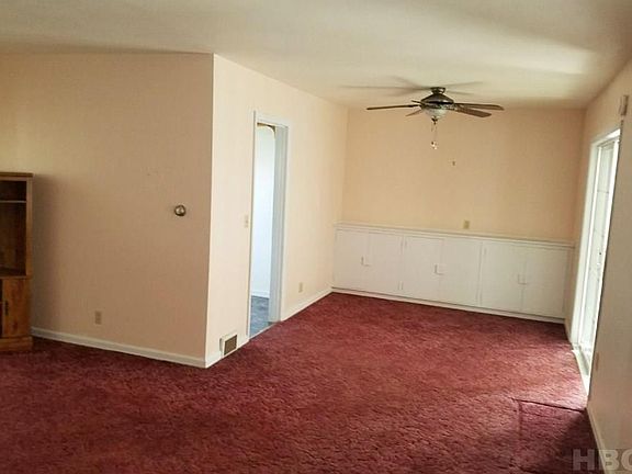 4th image of 1261 Van Buren St