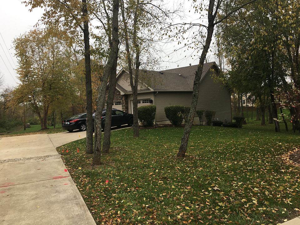 2nd image of 304 Winding Brook Dr