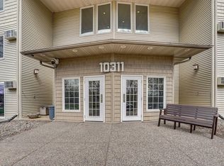 10311 Cedar Lake Rd APT 107, Minnetonka, MN 55305