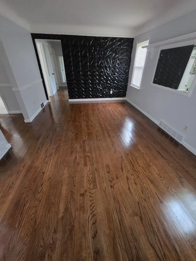 3BD / 1BA - Brick Bungalow $1,500/month — Photo 3
