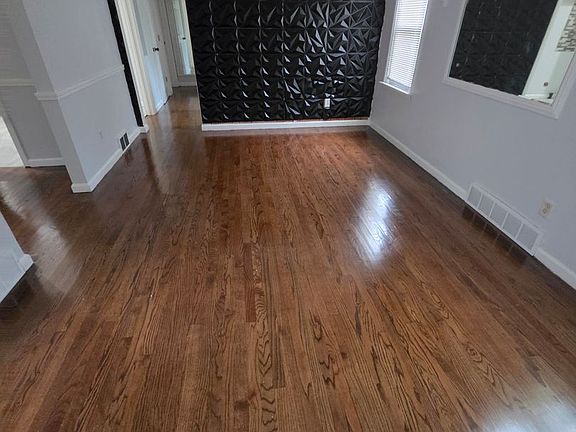3rd image of 11415 Bramell