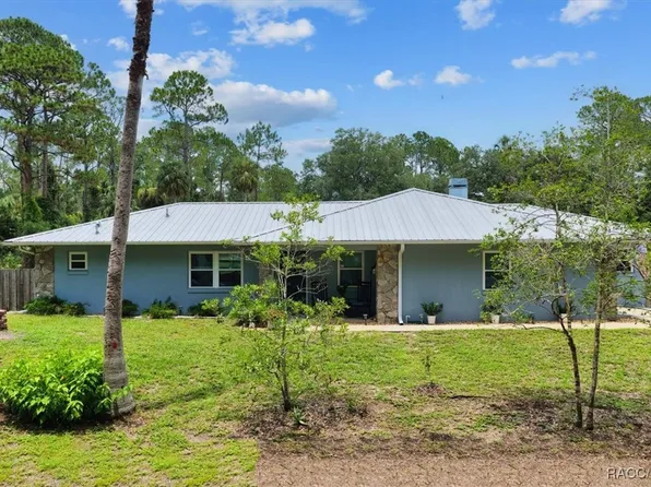 4702 Highway 40 W, Yankeetown, FL 34498