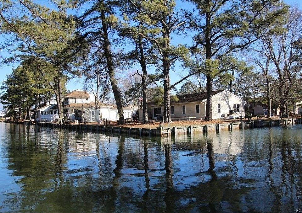 1st image of 14 Mallard Dr