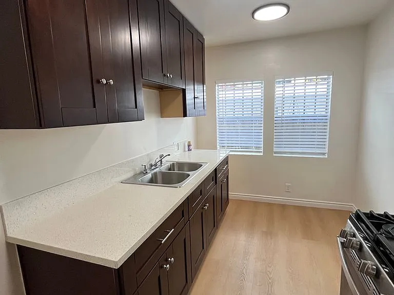 2771 San Marino St — Photo 8