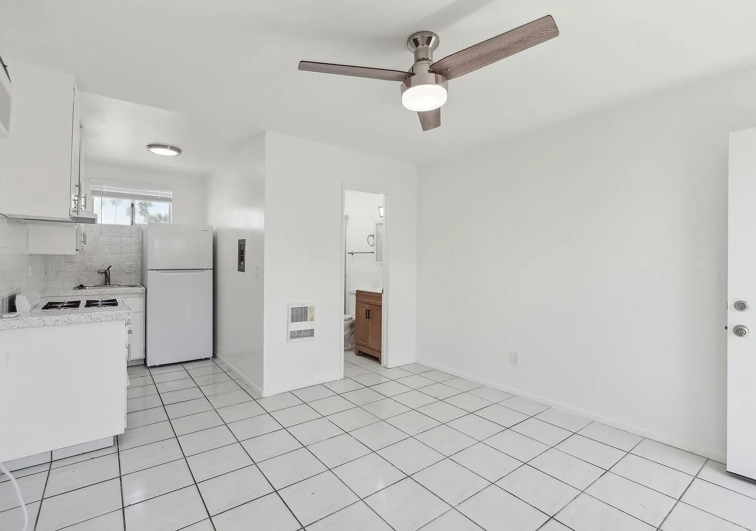 73545 Shadow Mountain Drive — Photo 2