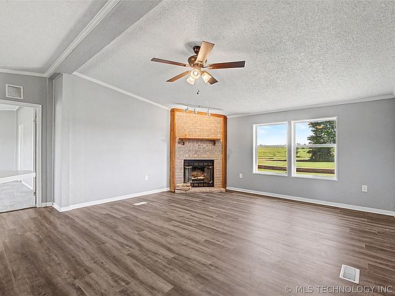 4th image of 17440 E Meadow Ln