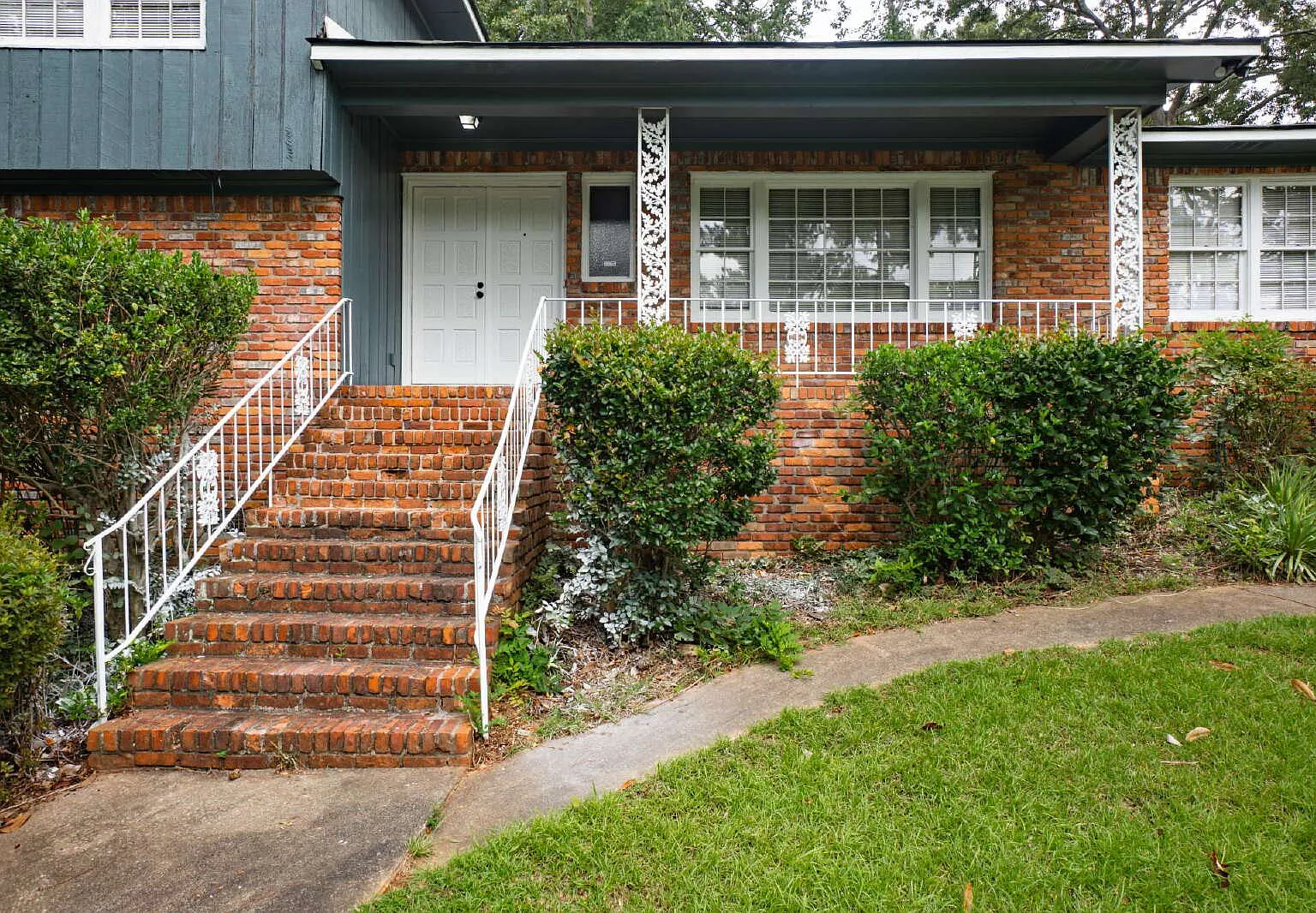 3 bed, 2.5 bath, 2036 sqft, $1,950 — Photo 3
