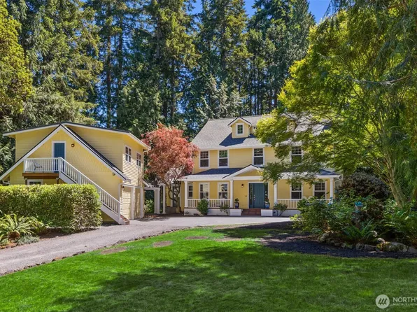 8363 NE Sumanee Place, Bainbridge Island, WA 98110