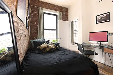 Rented by Moment Realty LLC