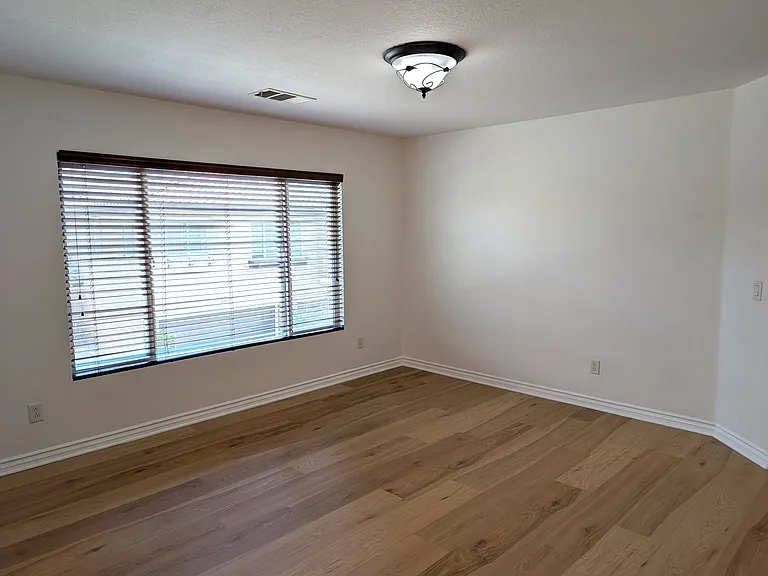 19335 Laroda Ln — Photo 7