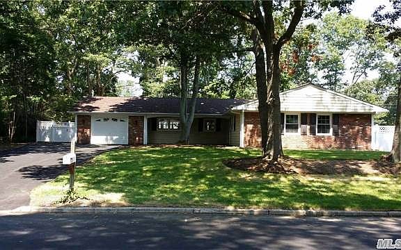 2nd image of 17 Blueberry Ln