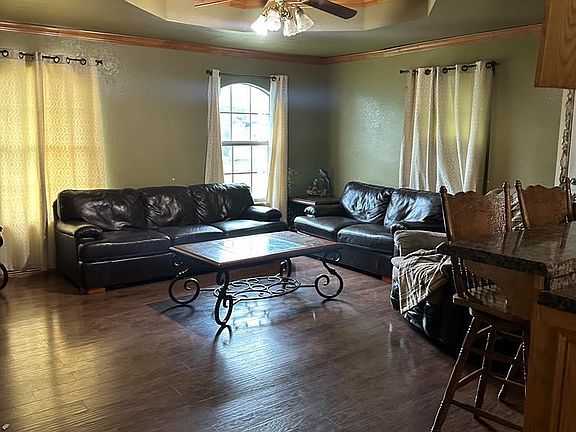5th image of 24782 Katherine Dr