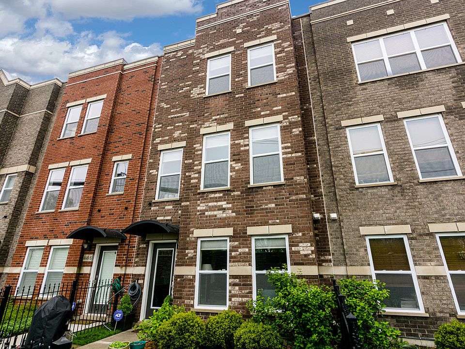 1st image of 4649 S Lake Park Ave Unit C