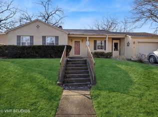 1604 E Willow Ave, Wheaton, IL 60187