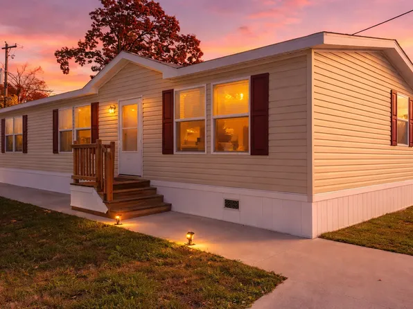 2009 Hamburg Pike #40, Jeffersonville, IN 47130