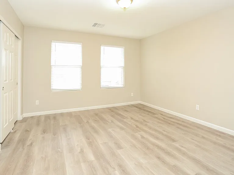 6809 Armistead St — Photo 11