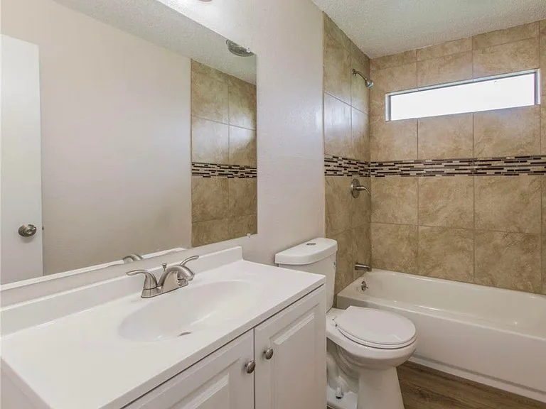 2504 Magnum Cir — Photo 8