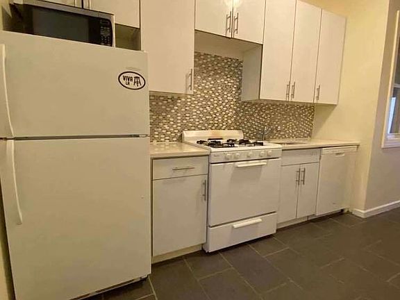 3rd image of 488 Amsterdam Ave #2NN