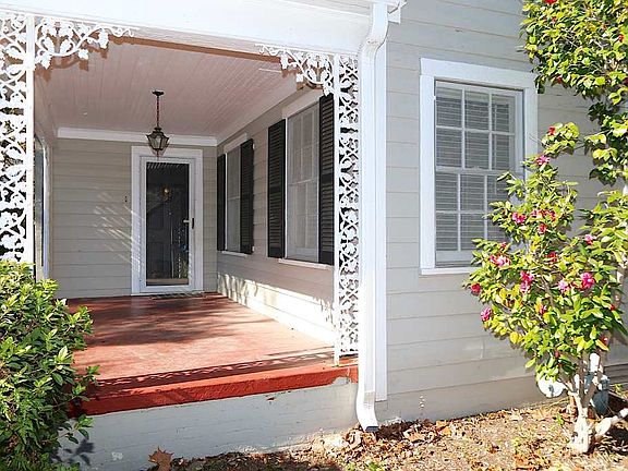 4th image of 705 E Melton St