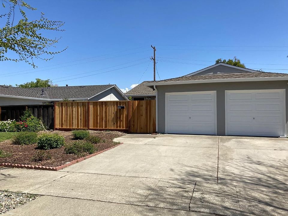 1st image of 962 Gretchen Ln