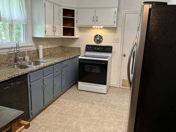 2nd image of 3417 Cooper Rd
