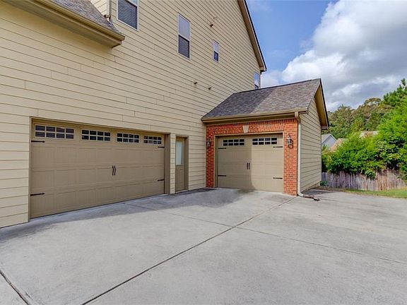 5th image of 2955 Olivine Dr