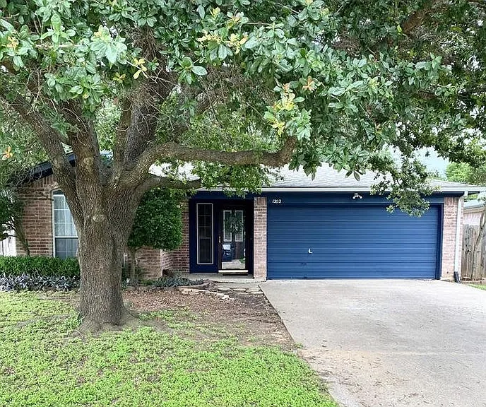1202 Stone Creek Dr — Photo 40