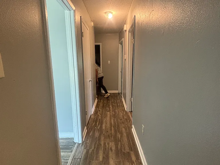 5604 Picadilly Circus St — Photo 5