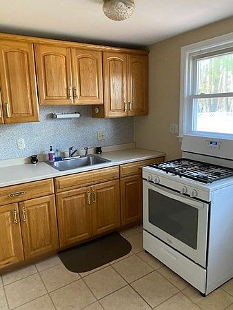 1st image of 50 Neillian St #1