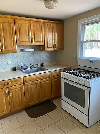 50 Neillian St #1 Photo 1