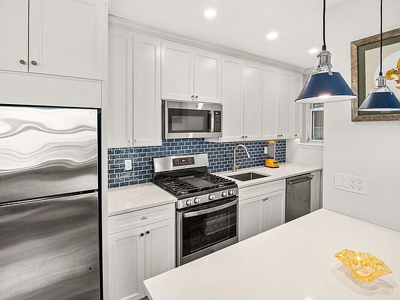 4th image of 274 Prospect Park W APT 2L