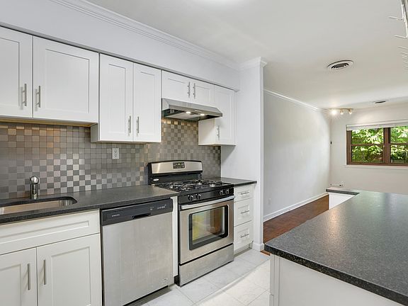 5th image of 361 Claremont Ave APT 2