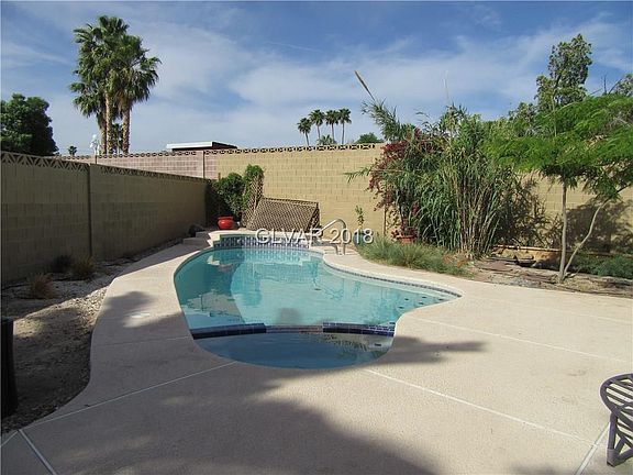 2nd image of 3701 Crellin Cir