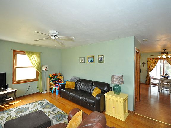 4th image of 2609 N 113th St