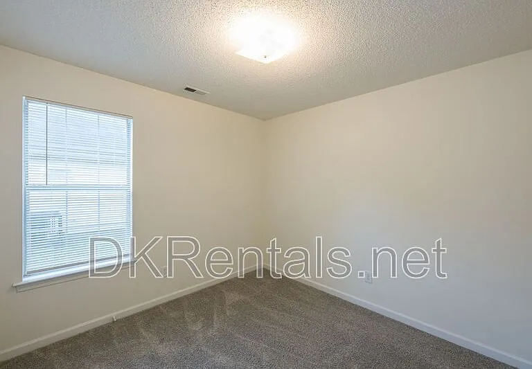 5689 Isleworth Way — Photo 22