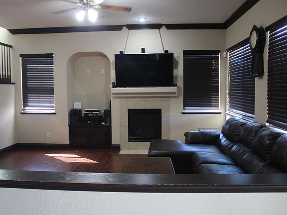 3rd image of 8515 Parkwood Way