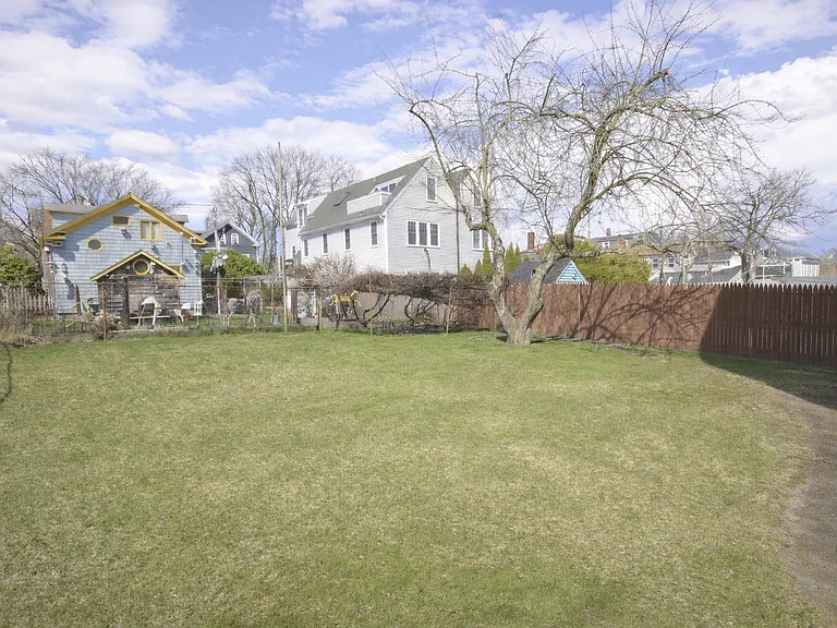 18 Amy St #2 — Photo 26