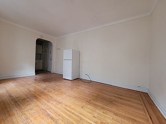 2nd image of 195 Underhill Ave #5V