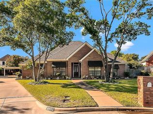 2800 Bremen Dr, Hurst, TX 76054