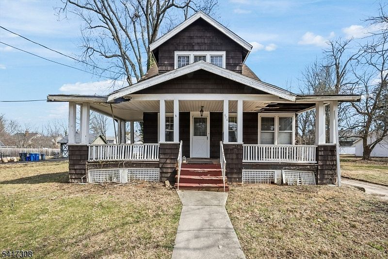 1st image of 610 Watchung Rd