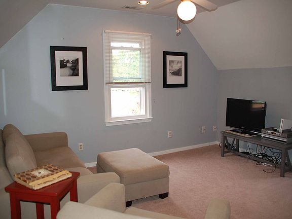 2nd image of 10119 Molly Ln