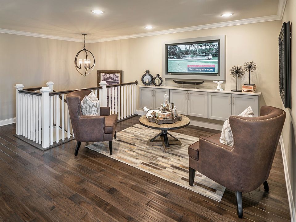 2nd image of 105 Winding Ridge Way