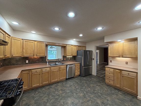 5th image of 1203 Jonathan Dr