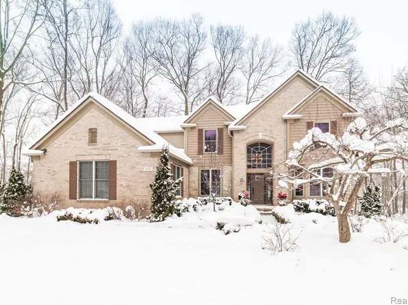 5721 Fenwick Pl, Clarkston, MI 48348