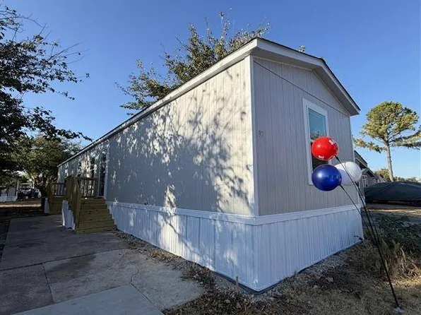 92 Park Ln, Hutchins, TX 75141