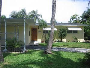 3rd image of 1573 NE 36th St